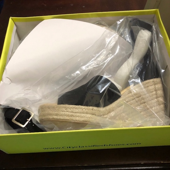 Size 6- Last Pair! Black Espadrille Wedges! 6 - Picture 6 of 6